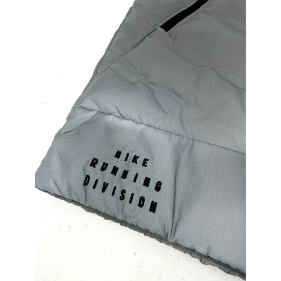 NWT Nike Running Division Therma-FIT ADV Running Reflective Silver/Gray Vest - Picture 5 of 16